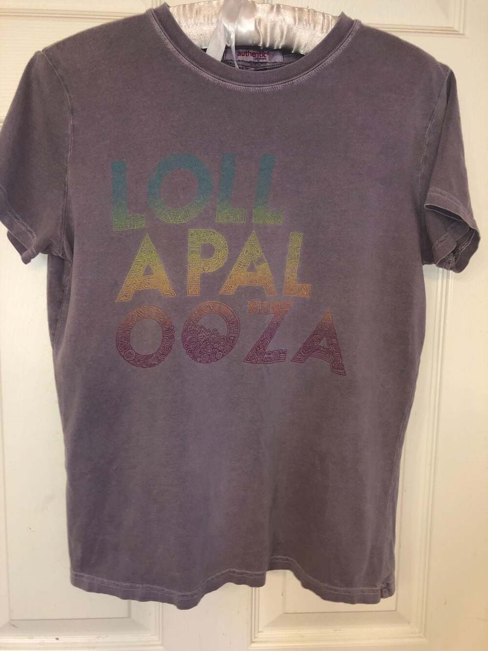 Authentic Pigment Lollapalooza Graphic T-Shirt Size XS Purple